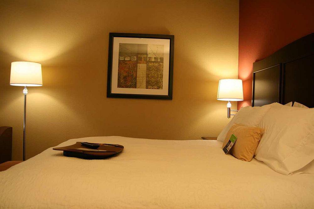 Hampton Inn & Suites Mission Phòng bức ảnh