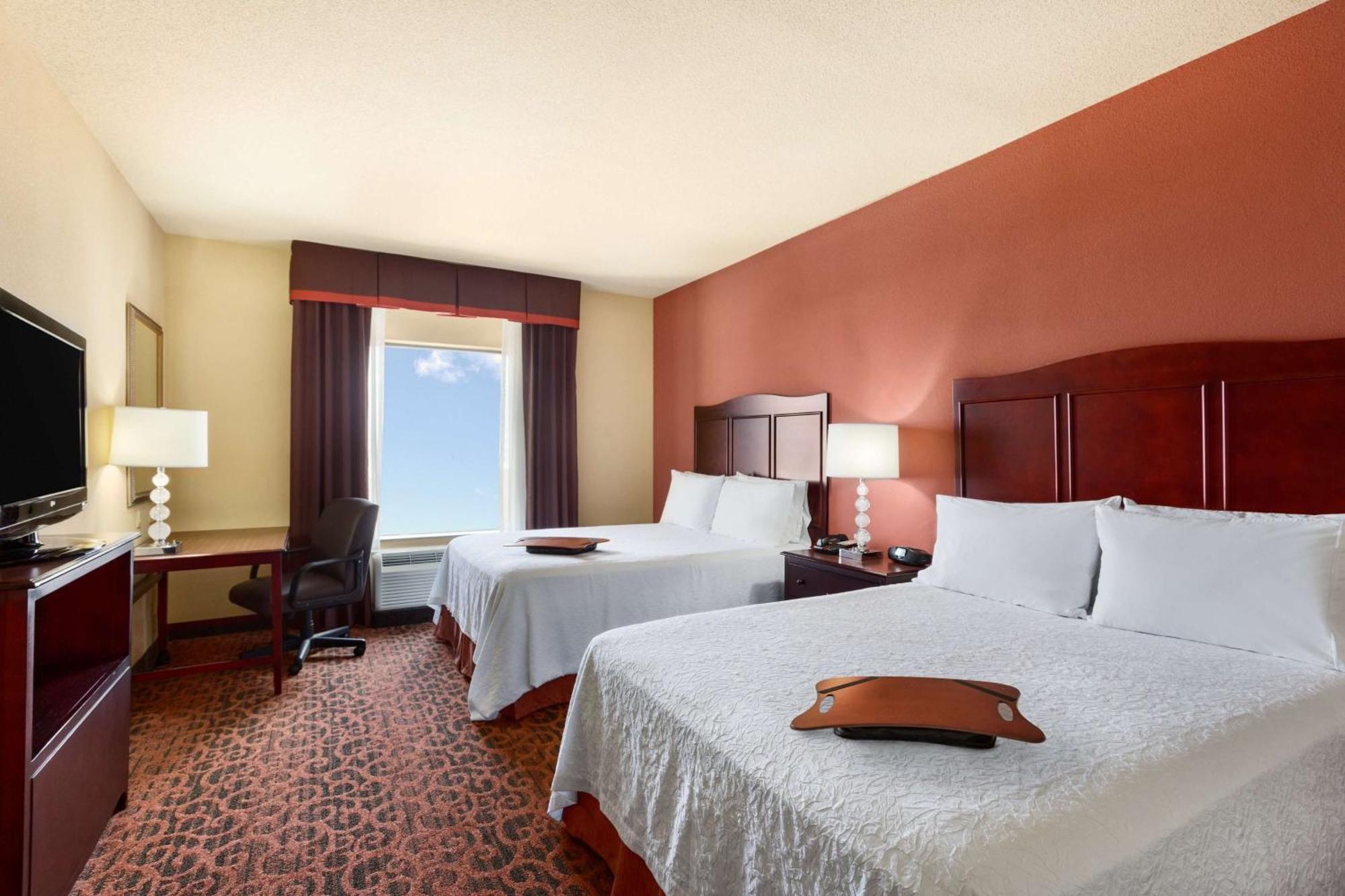 Hampton Inn & Suites Mission Ngoại thất bức ảnh