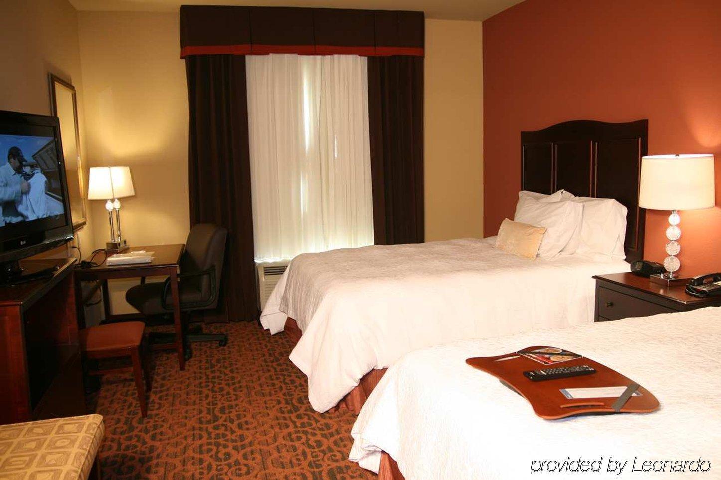 Hampton Inn & Suites Mission Phòng bức ảnh